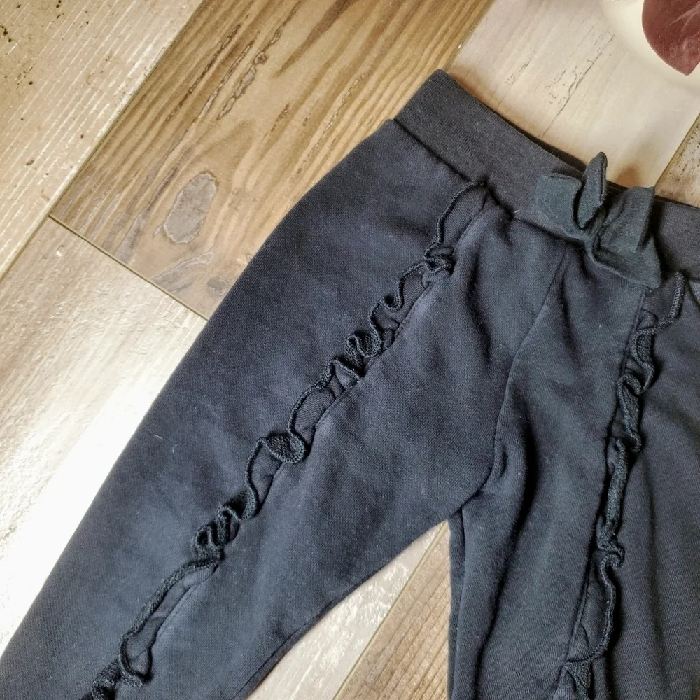 Garanimals Toddler Girls Size 2T  Black Jogging Ruffle Pants Joggers EUC